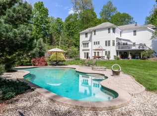 10 Southridge Rd, Southbury, CT 06488