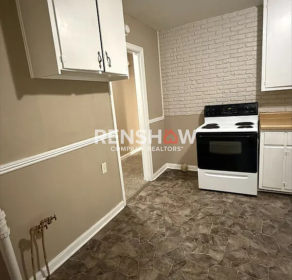 54 Locust Ln — Photo 6