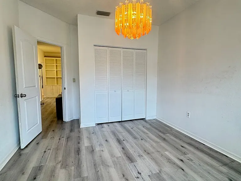 6077 Marella Dr — Photo 16