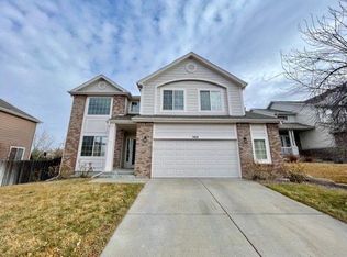 5914 S Ukraine St, Aurora, CO 80015