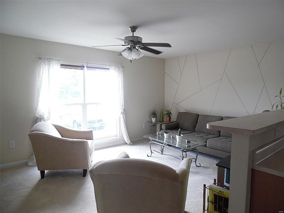 3rd image of 721 Tower Grove Dr