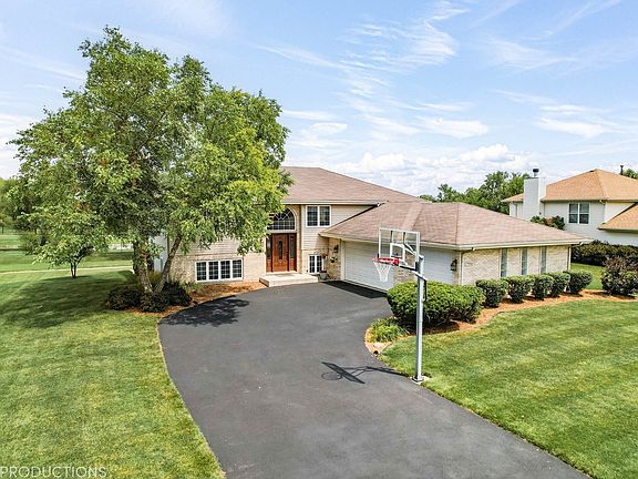 5th image of 7906 Harvest Dr