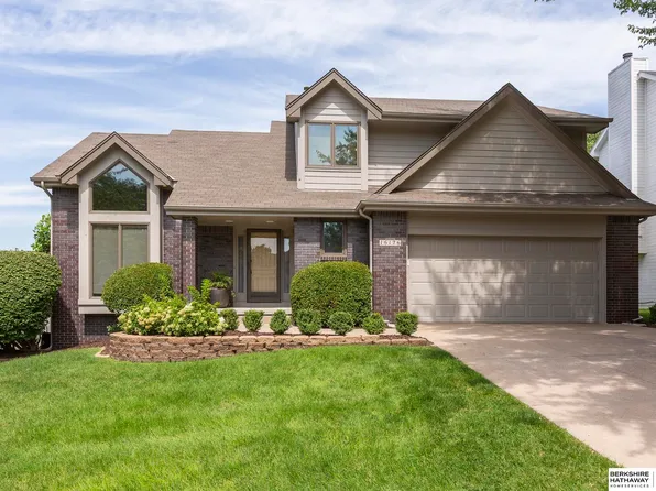 16176 Chicago St, Omaha, NE 68118