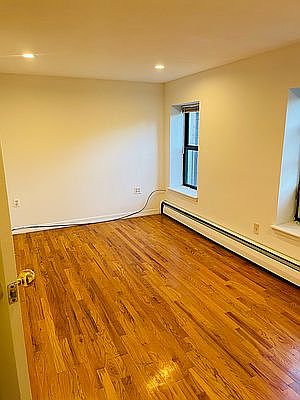 2nd image of 237 Ashland Pl APT 3