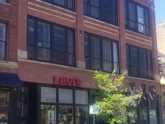 2nd image of 1552 N Milwaukee Ave #10321766