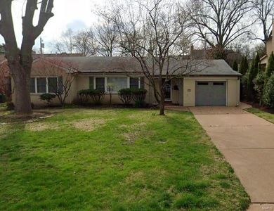 123 Lancaster Dr, Saint Louis, MO, 63105
