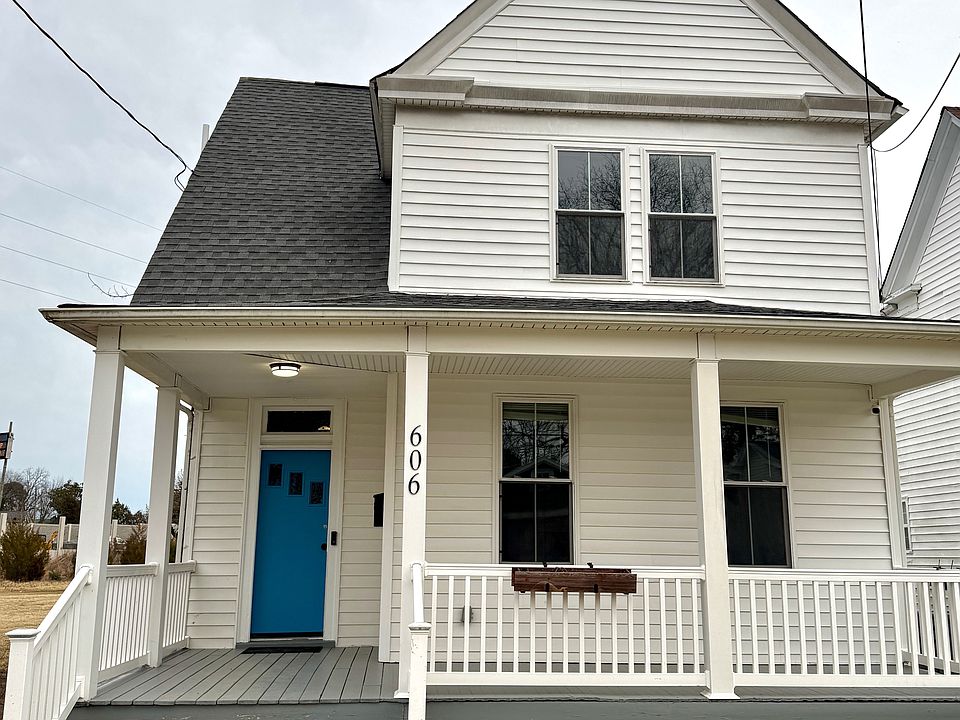 2nd image of 606 Washington St