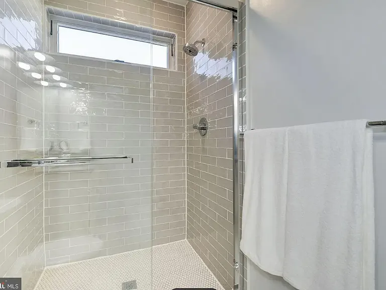 3018 12th St NE #2 — Photo 5