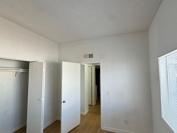 5th image of 2801 E Paradise Ln APT 102