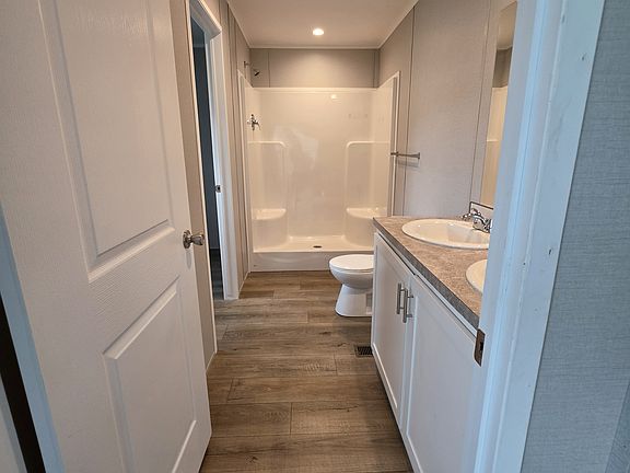 5th image of 3908 Lee Ct