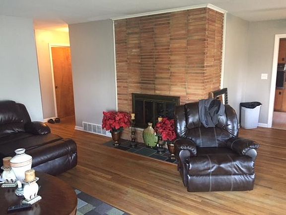 2nd image of 1108 Washburn Pl W
