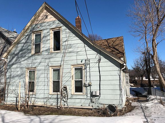 3rd image of 1020 Pacific St #1