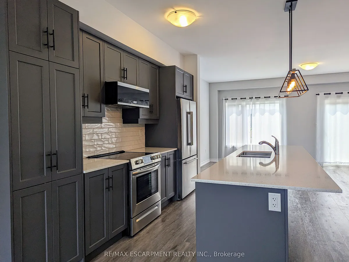 Building Photo - 54 Cadwell Ln