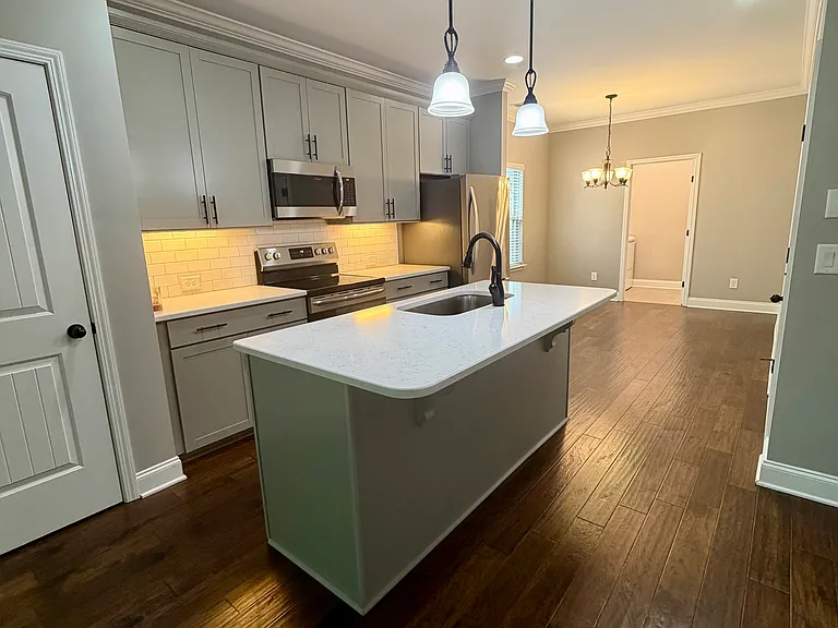 235 Claremont Ct — Photo 13