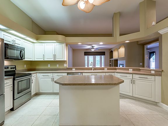 3rd image of 4084 Mirabella Pl