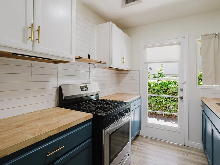 4503 Fulton Ave #B — Photo 17