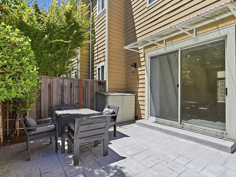 1104 Lautrec Ter — Photo 35