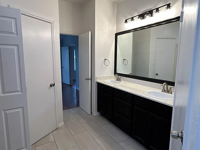 4305 Mauai Cv — Photo 13