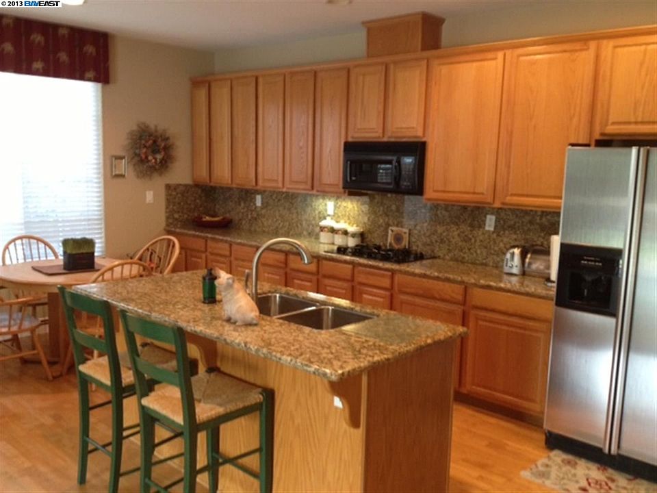 1st image of 126 Freesia Ct