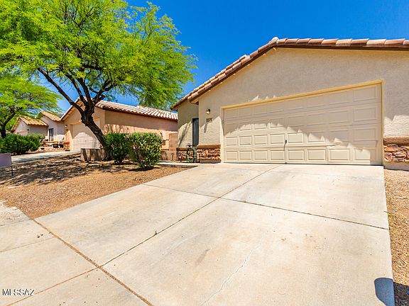 3rd image of 2534 W Teocalli Ct