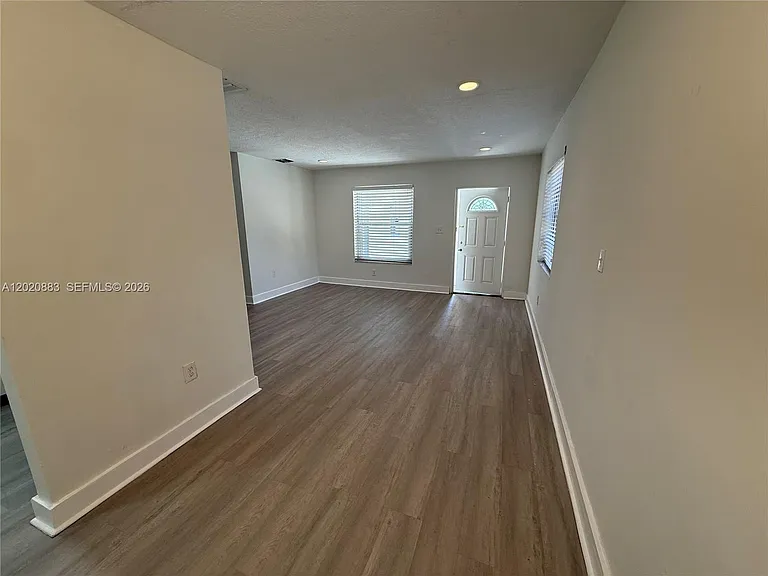 1809 NW 33rd St #1809 — Photo 5