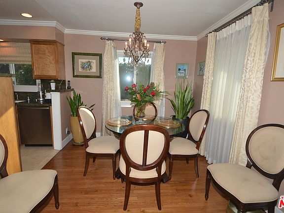 3rd image of 1150 Magnolia Ave