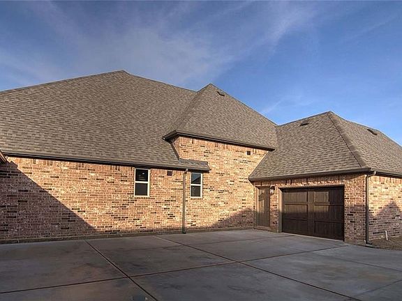 3rd image of 1500 Ashleaf Ln
