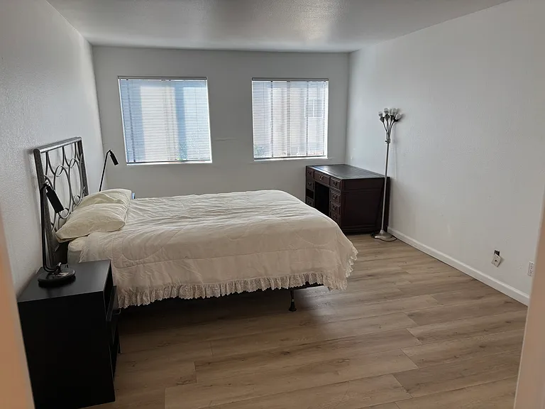 1216 S Saltair Ave #101 — Photo 22