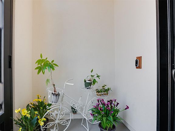 4th image of 4104 Belisario Ct