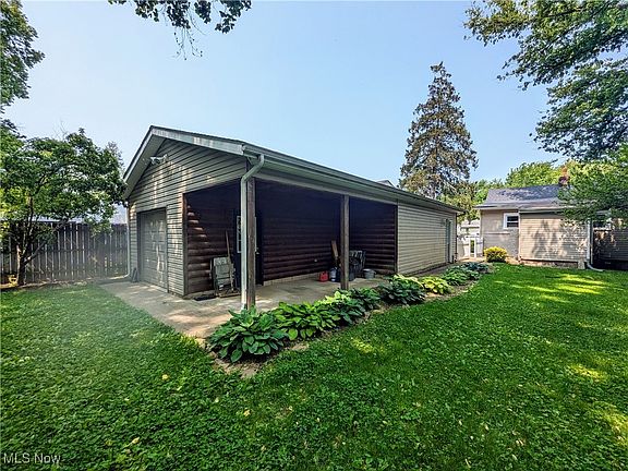 5th image of 36296 S Riverview Dr
