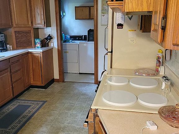 3rd image of 424 Bigelow St