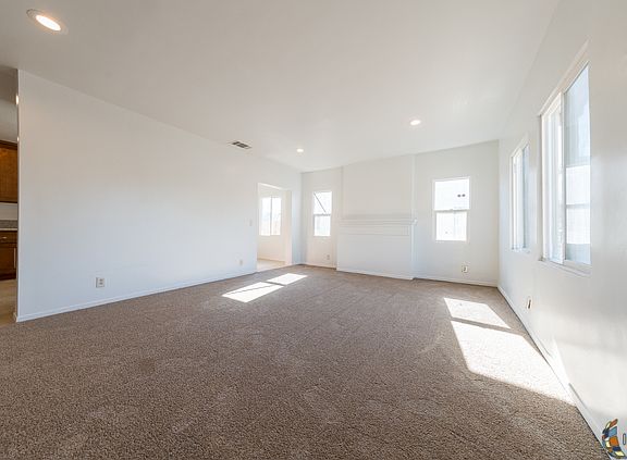 5th image of 1274 W Olive Ave