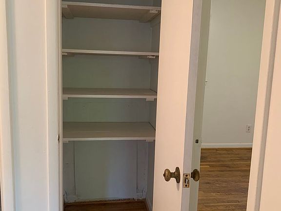 3rd image of 808 Williamson Ave