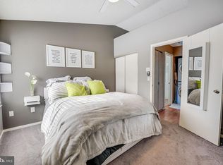 11741 Summerchase Cir #1741B, Reston, VA 20194