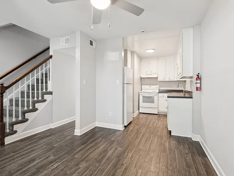Harbor Oak Townhomes — Photo 6