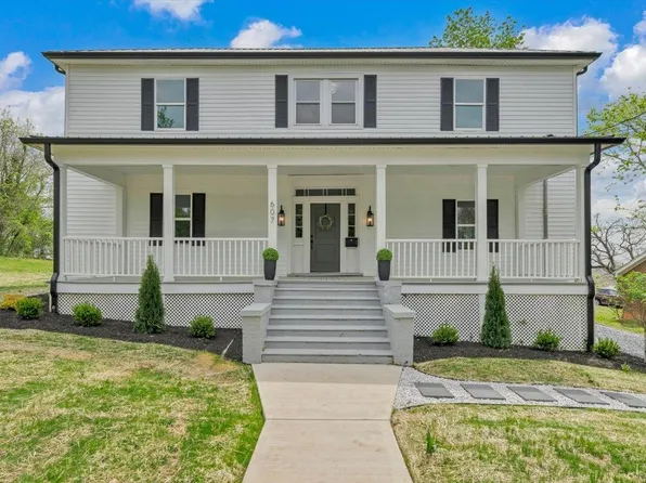 607 North St, Bedford, VA 24523