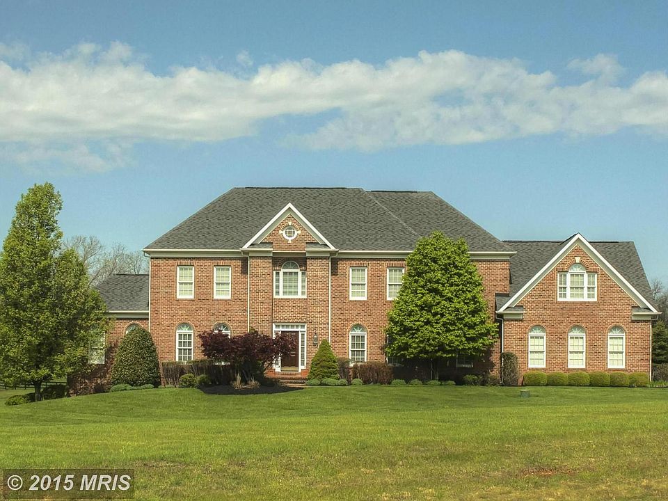 1st image of 40975 Hannah Dr