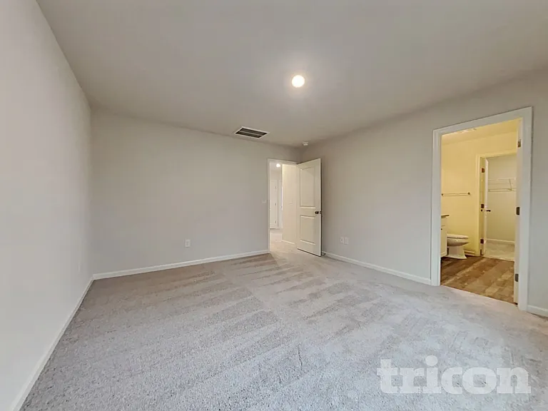 527 Dayspring Dr — Photo 8