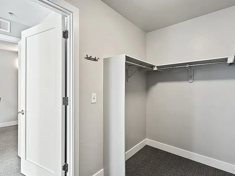 1015 N 21st St — Photo 30