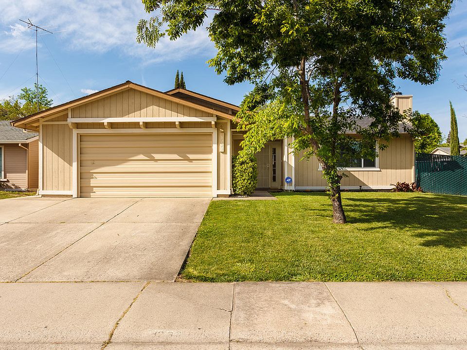 1st image of 8233 Villa Oak Dr