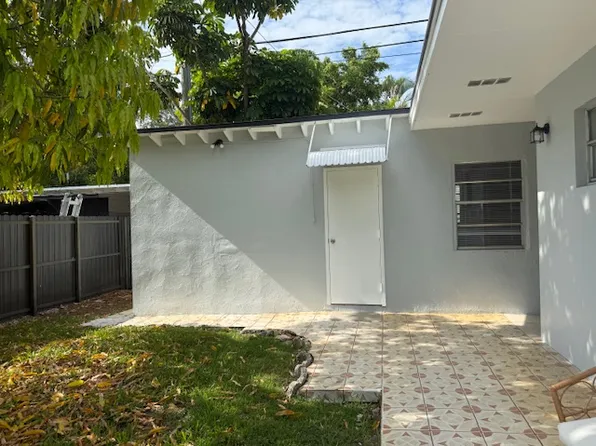 3434 SW 6th St #R-2, Miami, FL 33135