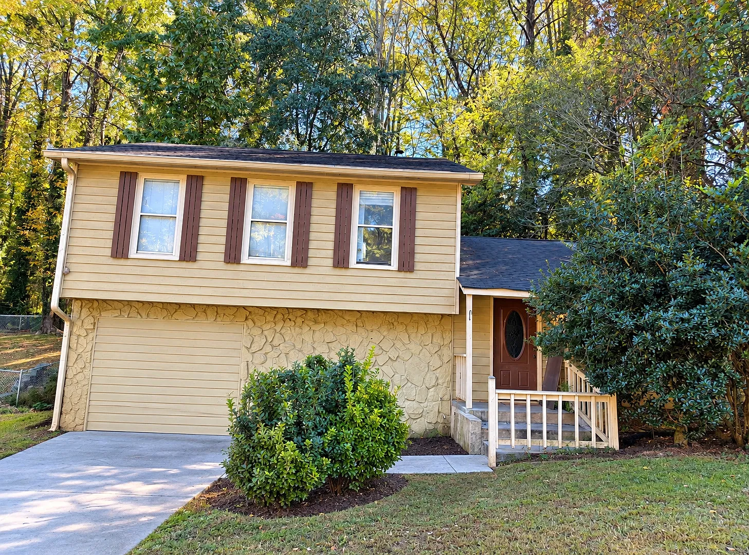 4 bed, 1800 sqft, $2,400 — Photo 1