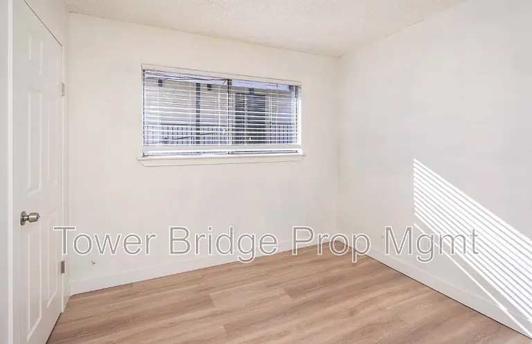 1718 Grand Ave — Photo 9