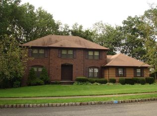 37 Chandler Dr, Wayne, NJ 07470