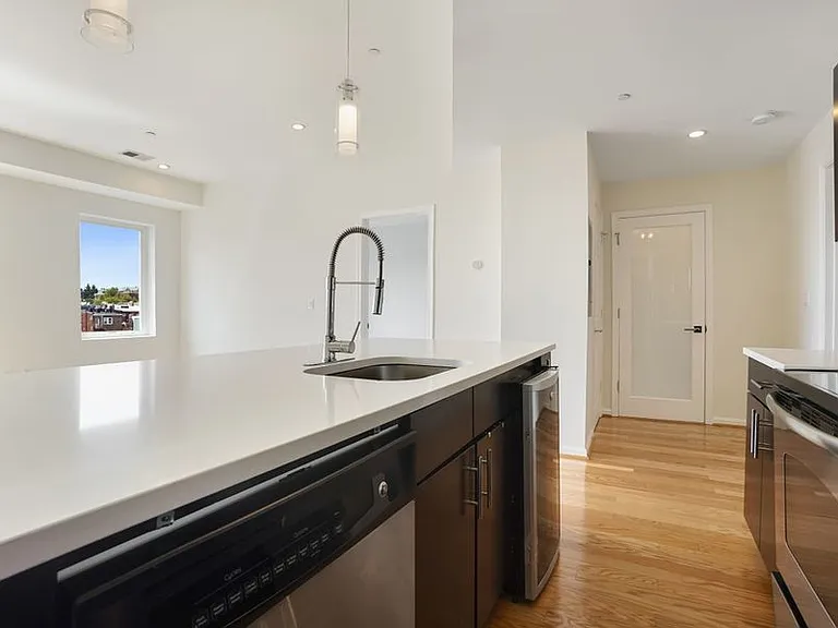 329 Rhode Island Ave NE #404 — Photo 9