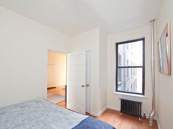 5th image of 342 E 15th St APT 6C