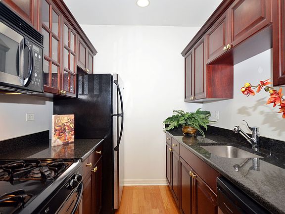 4th image of 2649 N Kedzie Ave APT 3A