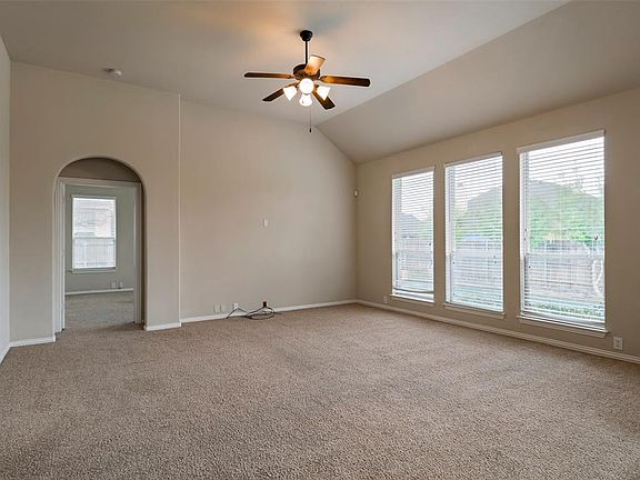 5th image of 1451 Crescent Valley Dr