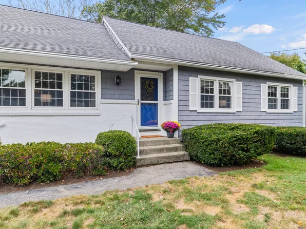 21 Heath Street, Groton, CT 06355