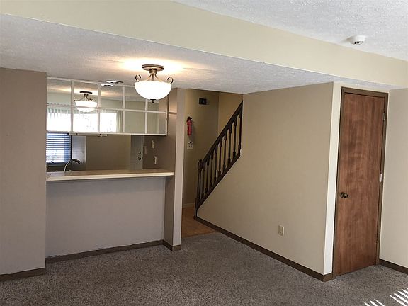 3rd image of 564 E Graham Pl